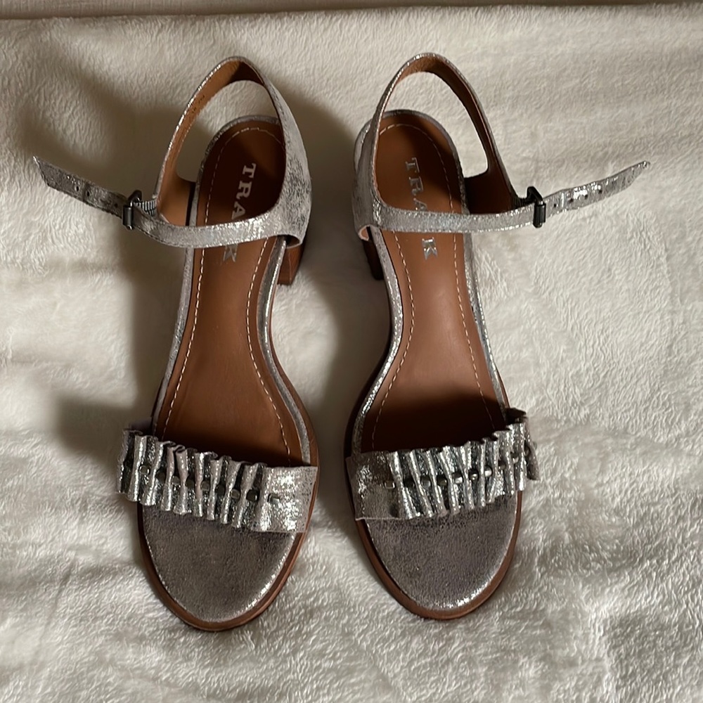 Trask “Carrie” metallic heels, leather, size 7 medium